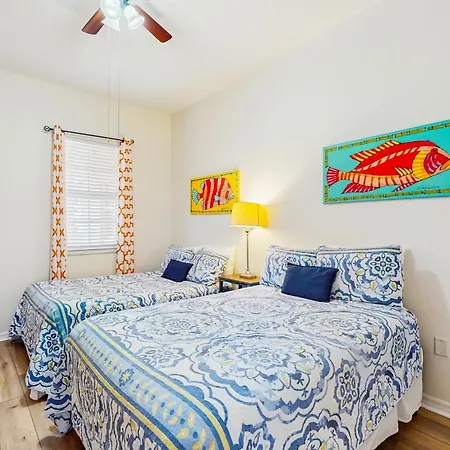 Harborview Grande 402 Apartment